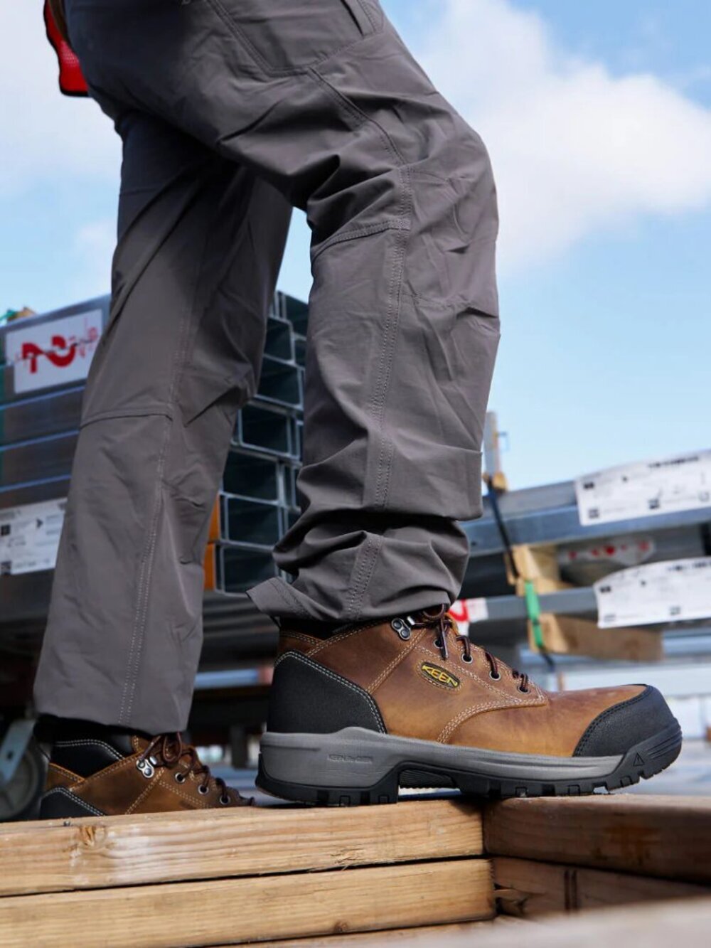 Keen Men's Evanston 8" Insulated Waterproof Boot (Soft Toe) - Color: Bison/Black